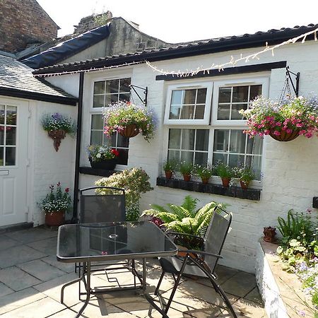 Courtyard Cottage Knaresborough Dış mekan fotoğraf